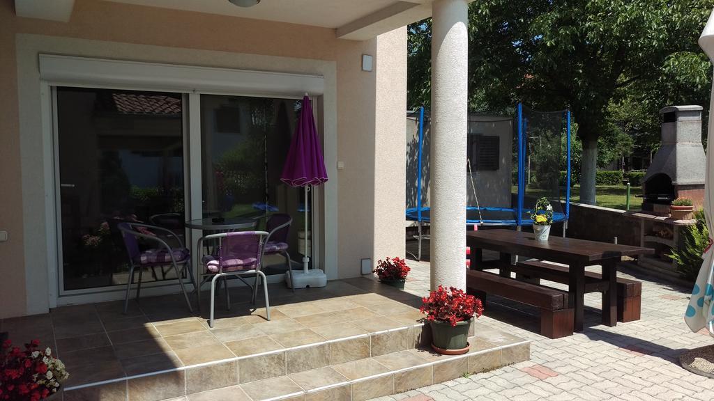 Apartment Casa Eni Drazice Zewnętrze zdjęcie